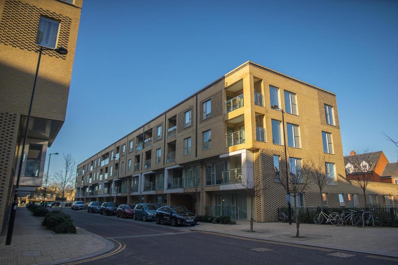 Luxury King Bed Apartment & Free Parking Cambridge  Extérieur photo